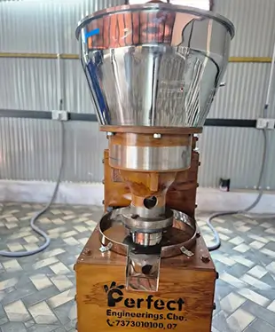 ಮರದ ತಂಪು ಒತ್ತುವ ಎಣ್ಣೆ ಯಂತ್ರ